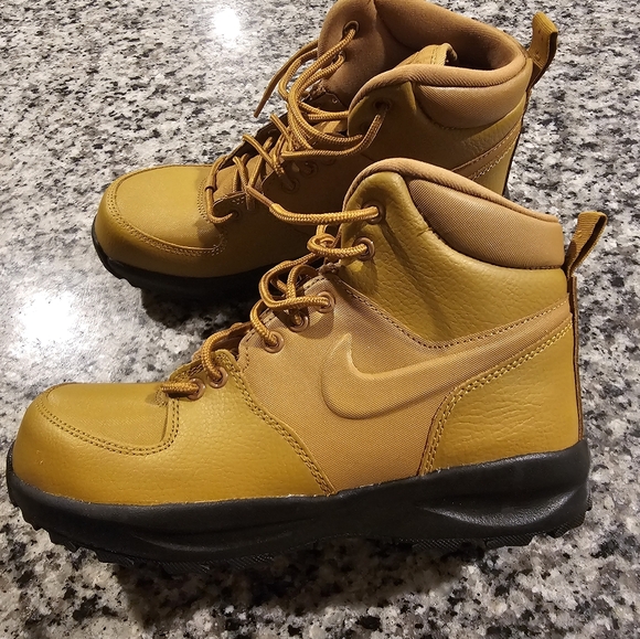 Sold - Picture 3 of 3